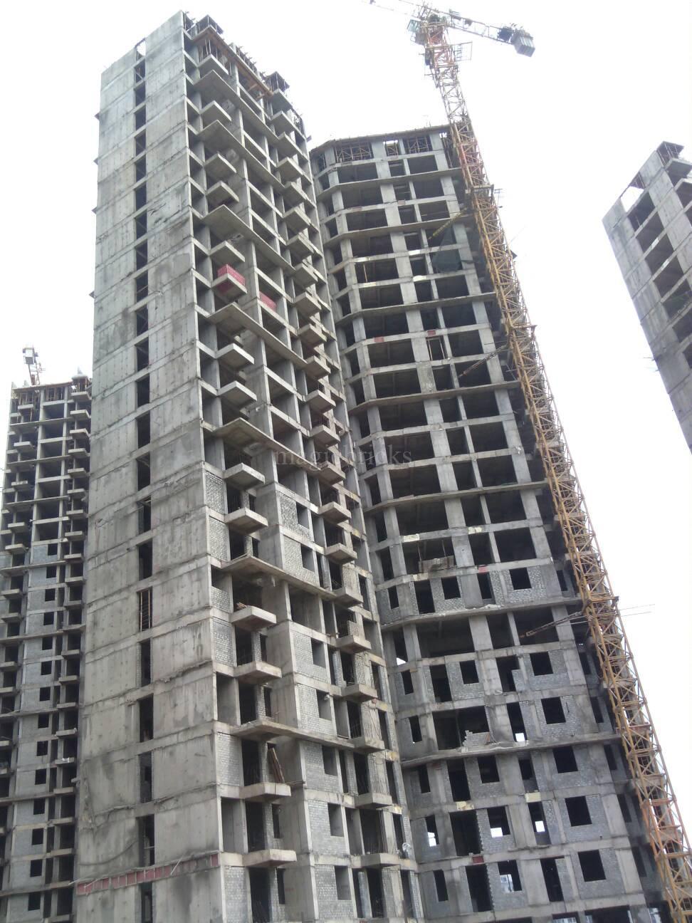 2 BHK 1305 Sq.Ft. Apartment in Jaypee Greens Garden Isles