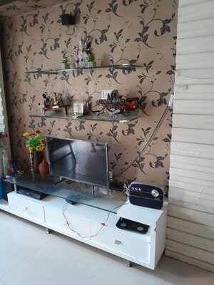 Team Area in 2 BHK Apartment at Leela Apartment Borivali, Borivali East – for Sale