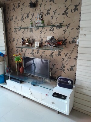 Team Area in 2 BHK Apartment at Leela Apartment Borivali, Borivali East – for Sale