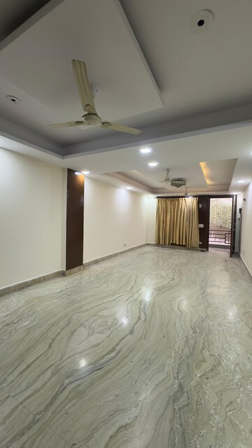 Bedroom in 3 BHK Builder Floor at Palm Residency Chhatarpur, Chattarpur – for Rent
