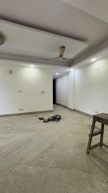 Room in 3 BHK Builder Floor at Palm Residency Chhatarpur, Chattarpur – for Rent
