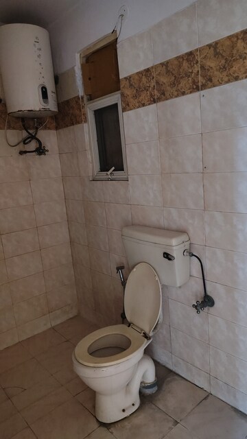 Bathroom in 3 BHK Apartment at Ashiana The Heritage, Vaishali Sector 3 – for Rent
