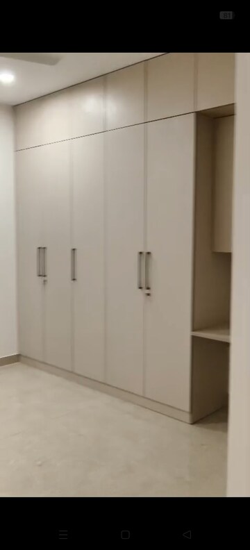 Room in 4 BHK Apartment at Aurobindo Kohinoor, Serilingampally – for Rent