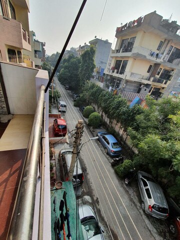 Balcony in 4 BHK Apartment at Abhay Khand – for Rent