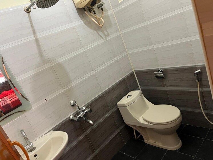 Bathroom, arjun-aura-apartments 3 Bedroom 1972 Sq.Ft. Apartment In Bilekahalli Bangalore 9015800