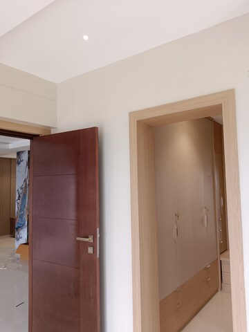 Room in 3 BHK Apartment at Poulomi Avante, Kokapet – for Rent