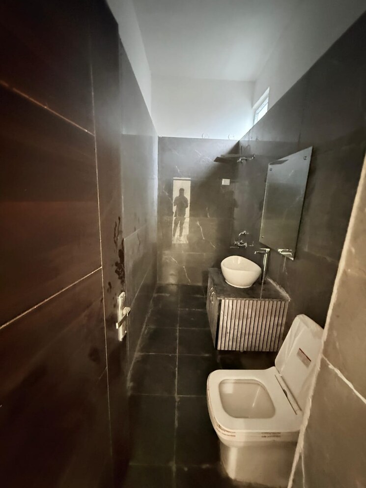 Bathroom, rwa-apartments 3.5 Bedroom 1800 Sq.Ft. Independent House In Sector 31 Noida 9015860