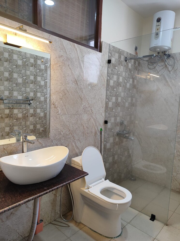 Bathroom, rwa-apartments 3.5 Bedroom 1800 Sq.Ft. Independent House In Sector 31 Noida 9015860