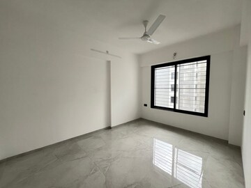 Room in 3 BHK Apartment at Unique Youtopia, Kharadi – for Rent