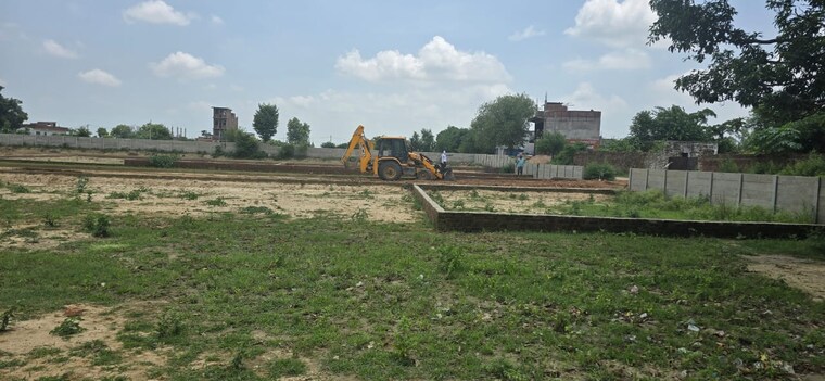 Garden, tulsi-enclave  800 Sq.Ft. Plot In Kamta Lucknow 9015854