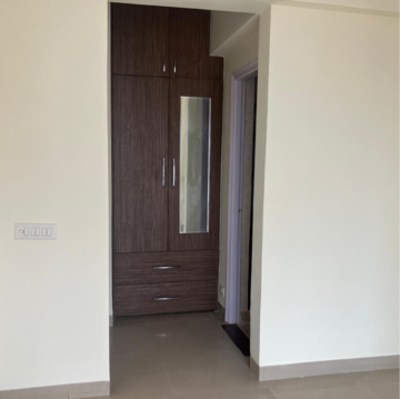Room in 3 BHK Apartment at Shiv Sai Ozone Park, Sector 86 – for Rent