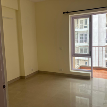 Room in 3 BHK Apartment at Shiv Sai Ozone Park, Sector 86 – for Rent