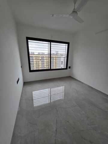 Room in 2 BHK Apartment at Unique Youtopia, Kharadi – for Rent
