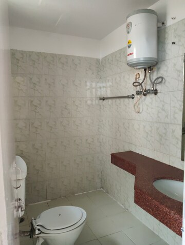 Bathroom in 4 BHK Apartment at Ansal Sushant Estate, Sector 52 – for Rent