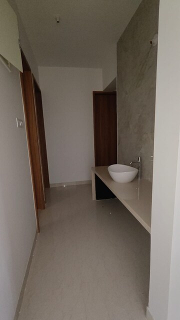Room in 3 BHK Apartment at Nirman Adi, Kalyani Nagar – for Rent