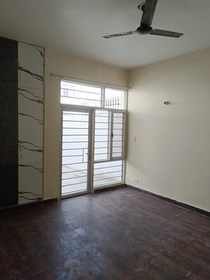 Room in 3 BHK Apartment at Indira Nagar – for Sale