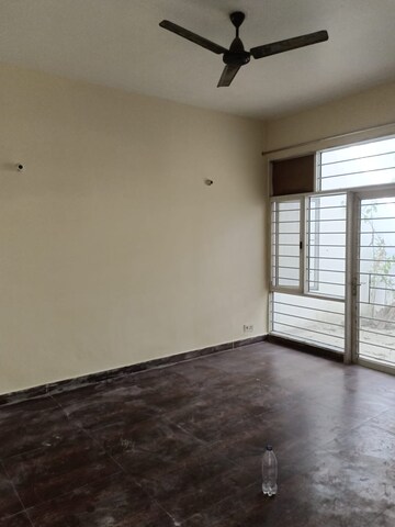 Room in 3 BHK Apartment at Indira Nagar – for Sale