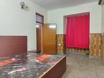 Bedroom in 3 BHK Apartment at RWA Jasola Sector 7, Jasola – for Sale