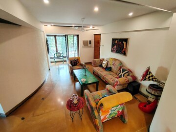 Living Room in 4 BHK Apartment at Amarnath Towers, Andheri West – for Rent