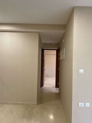 Room in 2 BHK Apartment at Shapoorji Pallonji Vicinia, Powai – for Rent