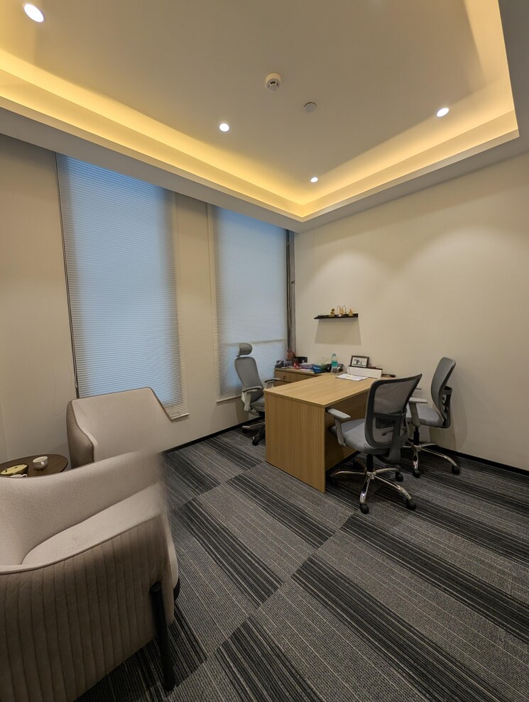 Team Area, one-lodha-place Commercial Office Space 1000 Sq.Ft. In Lower Parel Mumbai 9015945