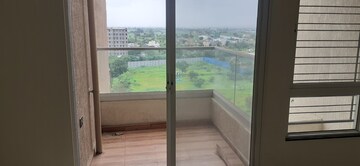 Room in 2 BHK Apartment at VTP Beaumonde, Kharadi – for Rent