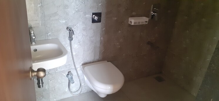 Bathroom, vtp-beaumonde 2 Bedroom 749 Sq.Ft. Apartment In Kharadi Pune 9015933