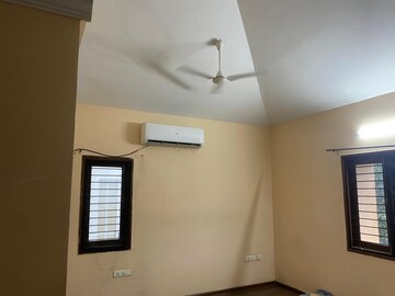 Room in 4 BHK Villa at my stick hills, Hi Tech City – for Rent
