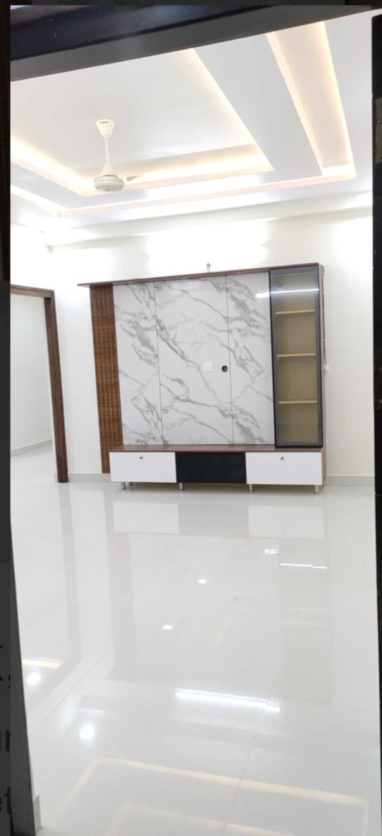 2 BHK Apartment For Rent in HPR Lakefront