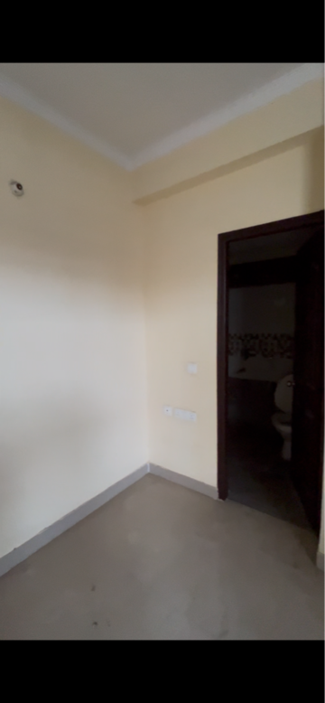 Room in 3 BHK Apartment at Vasu Fortune Residency, Raj Nagar Extension – for Rent