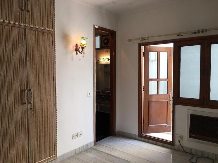 Room, panchsheel park 3 Bedroom 800 Sq.Ft. Builder Floor In Panchsheel Park Delhi 9015959