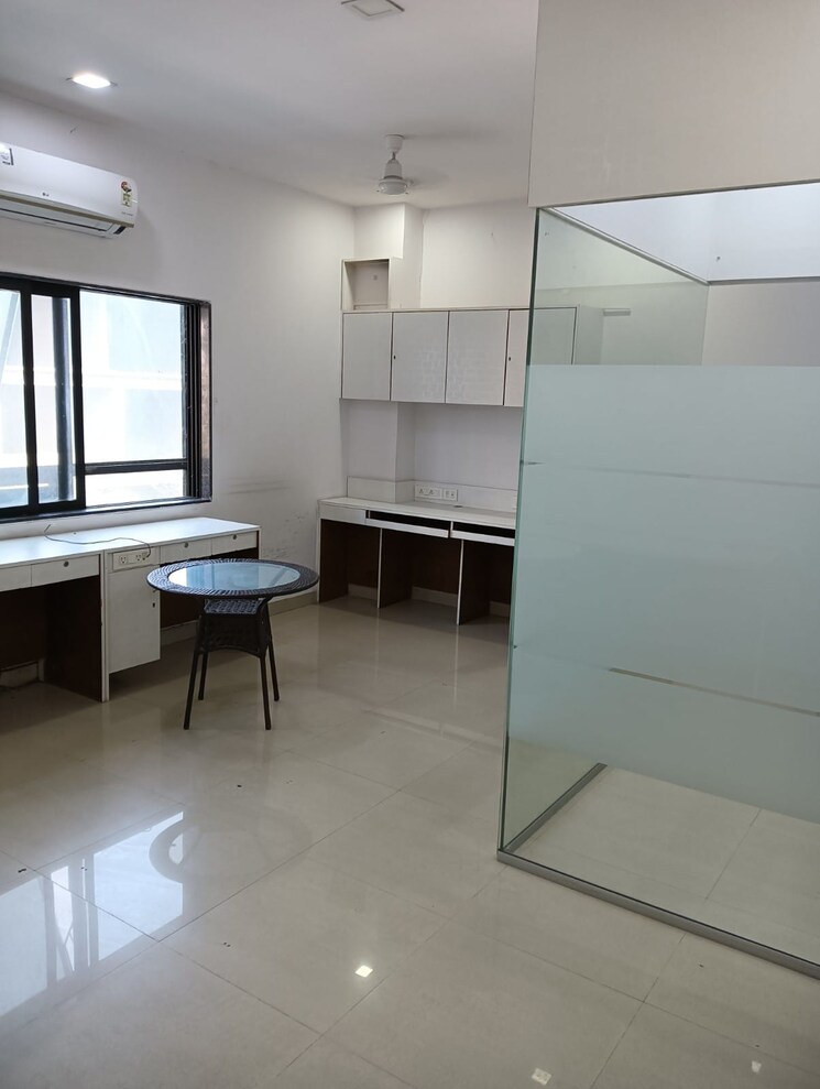 Kitchen, hiranandani-meadows Commercial Office Space 300 Sq.Ft. In Manpada Thane 9015985