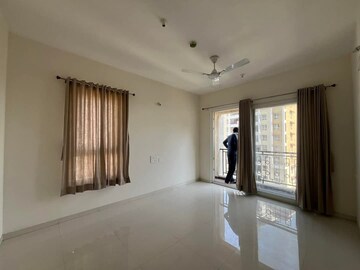 Room in 2 BHK Apartment at Nyati Elysia, Kharadi – for Rent