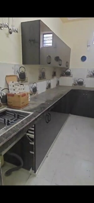 Kitchen in 2 BHK Builder Floor at Sgm Nagar – for Rent