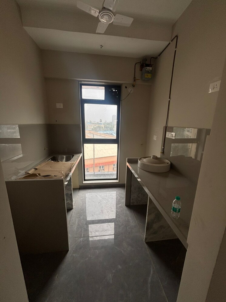 Team Area, bellwether-amari 2 Bedroom 800 Sq.Ft. Apartment In Matunga Mumbai 9016016