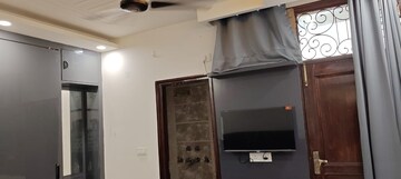 Furnished Amenities in 2 BHK Builder Floor at Subhash Nagar – for Rent
