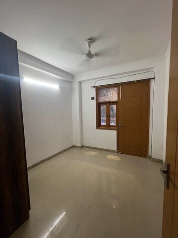 Room in 1 BHK Builder Floor at Saket – for Rent