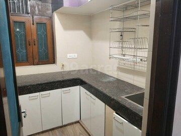 Kitchen in 3 BHK Builder Floor at Sector 27 – for Rent