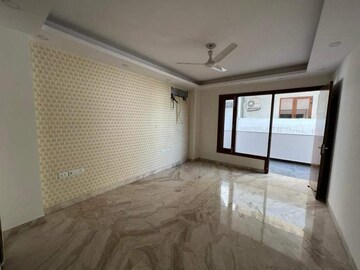Room in 3 BHK Builder Floor at Sushant Lok 3, Sector 57 – for Rent