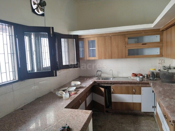 Kitchen, sector 27 3 Bedroom 250 Sq.Mt. Builder Floor In Sector 27 Noida 9016011