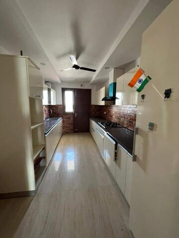 Building Lobby in 3 BHK Builder Floor at Sushant Lok 3, Sector 57 – for Rent