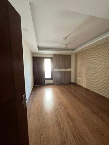 Kitchen in 3 BHK Builder Floor at Sushant Lok 3, Sector 57 – for Rent