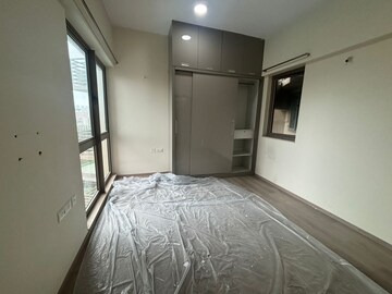 Bedroom in 2 BHK Apartment at Sheth Auris Serenity Tower 2, Malad West – for Rent