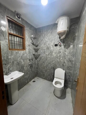 Bathroom in 1 BHK Builder Floor at Saket – for Rent