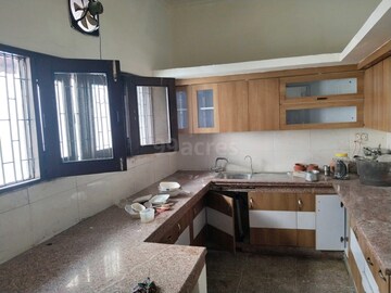 Kitchen in 3 BHK Builder Floor at Sector 27 – for Rent