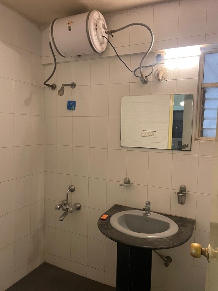 Bathroom, siddharth-ganga-tower 2 Bedroom 1080 Sq.Ft. Apartment In Kalyani Nagar Pune 9016079