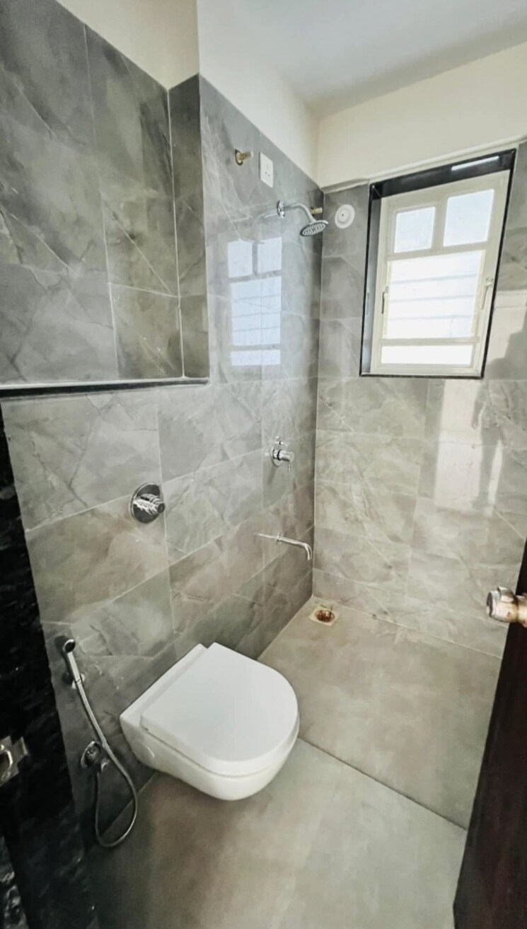 Bathroom, nirman-adi 3 Bedroom 1350 Sq.Ft. Apartment In Kalyani Nagar Pune 9016093