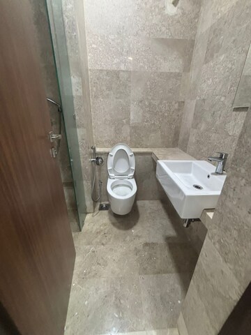 2 BHK Apartment For Rent in Sheth Auris Serenity Tower 2, Malad West