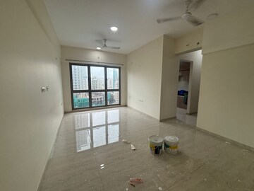 Room in 2 BHK Apartment at Sheth Auris Serenity Tower 2, Malad West – for Rent
