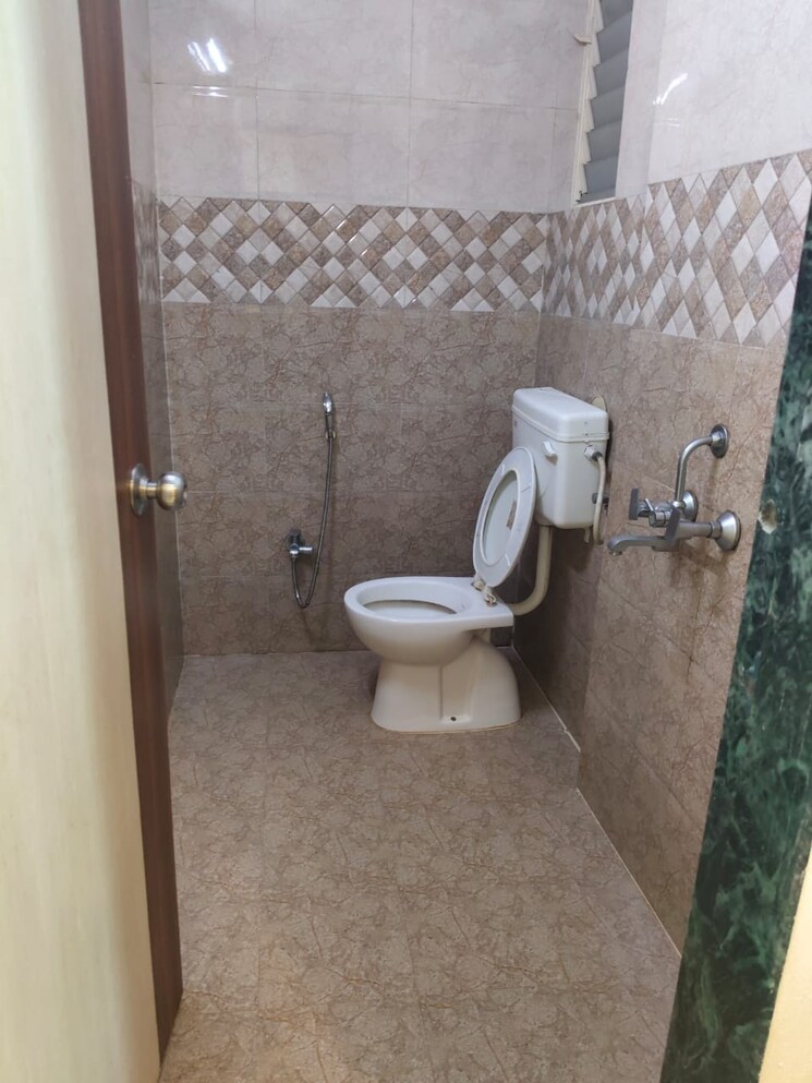 Bathroom, naiknavare-trinity-court 1 Bedroom 500 Sq.Ft. Apartment In Koregaon Park Pune 9016107